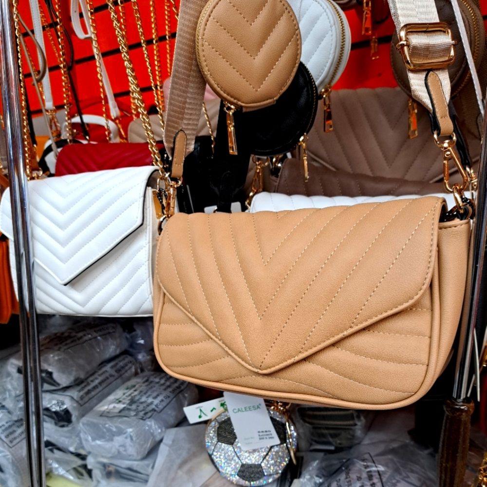 Synthétic leather bag